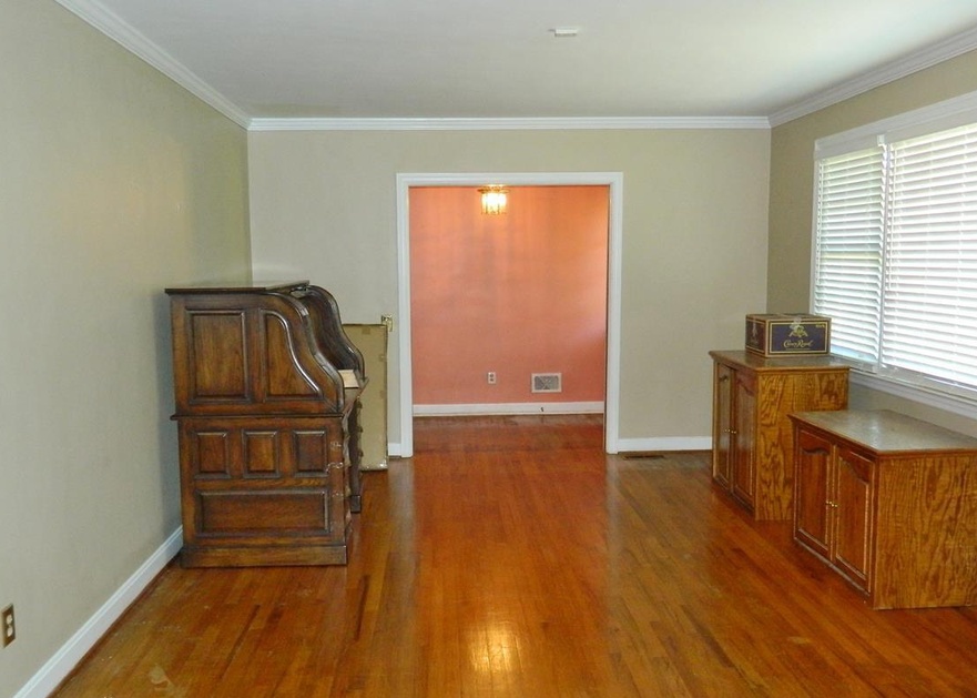 Wisteria Dr, Florence, SC Preejecucion 192,000 3 DO/ 2 BA Lista