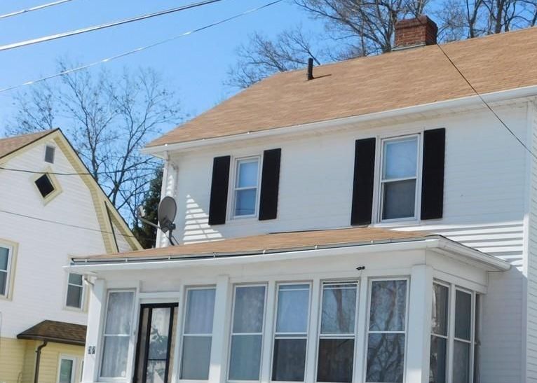 Desrosiers St, Springfield, MA Preejecucion 178,598 3 DO/ 1 BA