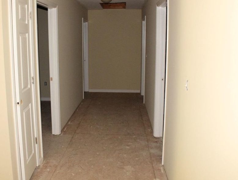 Mauldin Ave, Columbia, SC Preejecucion 188,700 3 DO/ 3 BA Lista