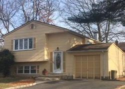 Ejecucion Roosevelt Ave - Greenlawn, NY