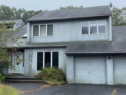 Ejecucion Thunderbird Ct - Shoreham, NY