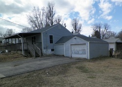 Ejecucion Saint Clair Rd - Fairview Heights, IL