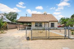 Ejecucion Hardwood Ave - Lancaster, CA
