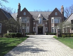 Ejecucion Windridge Dr - Lake Forest, IL