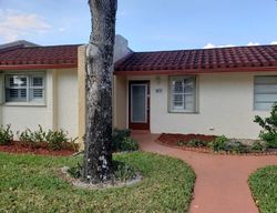 Ejecucion Lake Evelyn Dr - West Palm Beach, FL
