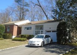 Ejecucion Wood Hollow Ln - New Rochelle, NY
