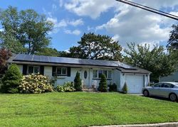 Ejecucion Applegate Dr - Central Islip, NY