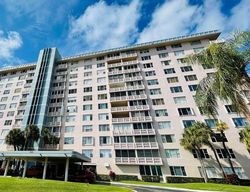 Ejecucion Hillcrest Dr Apt 1014 - Hollywood, FL