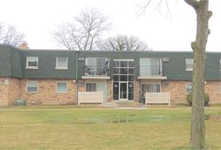 Ejecucion W 99th Ter Apt 207 # 35 - Palos Hills, IL