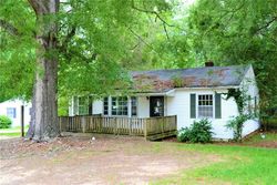 Ejecucion Pinewood Cir - Abbeville, SC