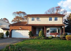 Ejecucion Whitewood Dr - Massapequa Park, NY