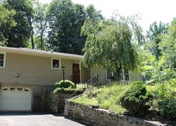 Ejecucion Walnut Ln - Northford, CT