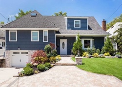 Pre-ejecucion Norman Way - Woodmere, NY