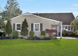 Pre-ejecucion Portside Dr - Holbrook, NY