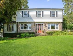 Pre-ejecucion Parkview Dr - Bronxville, NY