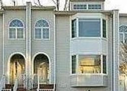 Pre-ejecucion Oak Park Dr - Little Neck, NY