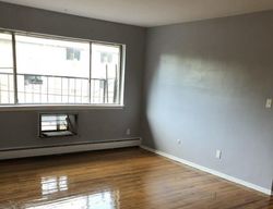 Pre-ejecucion Vose Ave Apt A10 - Orange, NJ