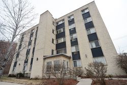 Pre-ejecucion N Milwaukee Ave Apt 401 - Chicago, IL