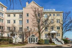  Shearwater Ct E Apt 11 - Jersey City, NJ