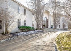  Round Hill Ct - Colts Neck, NJ