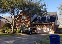  Oak Forest Dr - Missouri City, TX