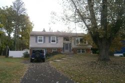  Meadow Dr - Morrisville, PA